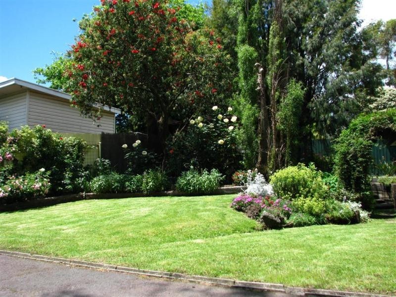2/4 Mirabel Avenue, Ringwood East VIC 3135