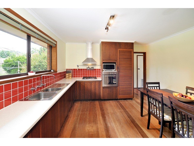 4 Malcolm Court, Croydon North VIC 3136