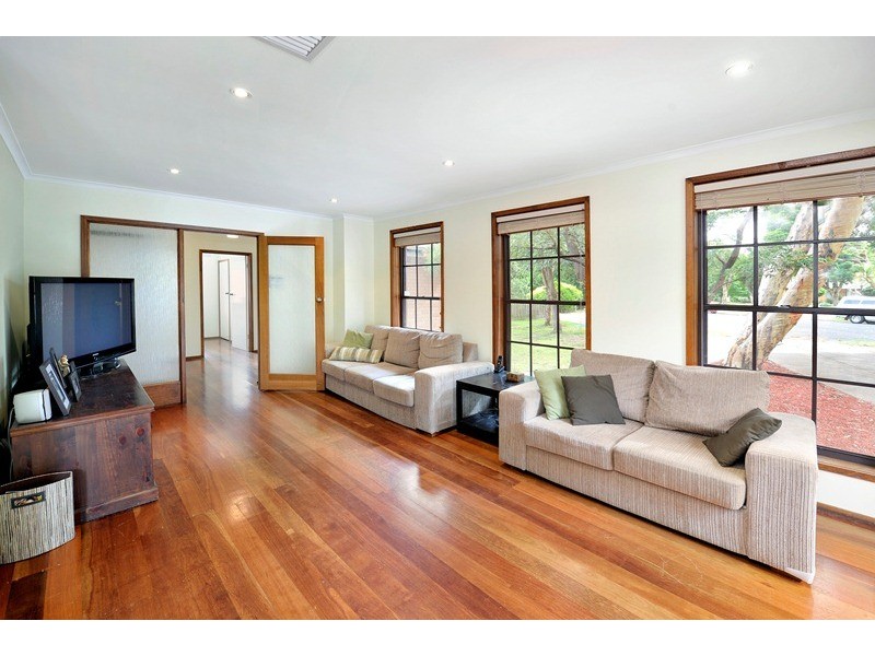 4 Malcolm Court, Croydon North VIC 3136