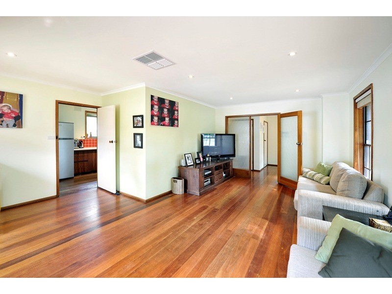 4 Malcolm Court, Croydon North VIC 3136