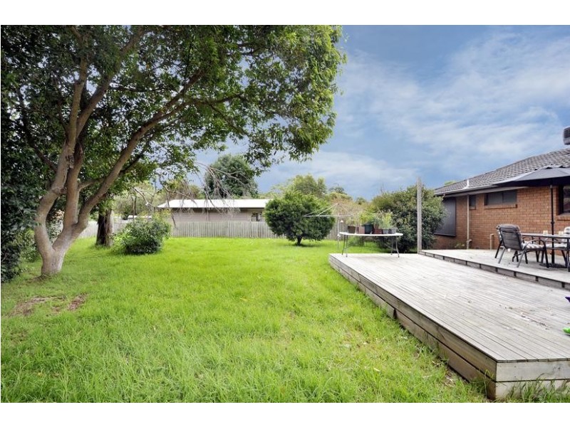 4 Malcolm Court, Croydon North VIC 3136
