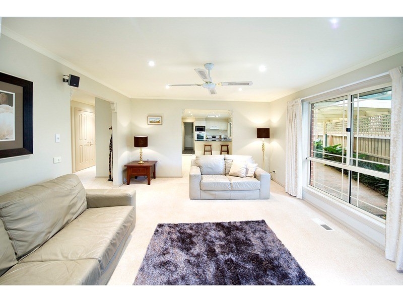 1/33 Glencairn Avenue, Ringwood VIC 3134