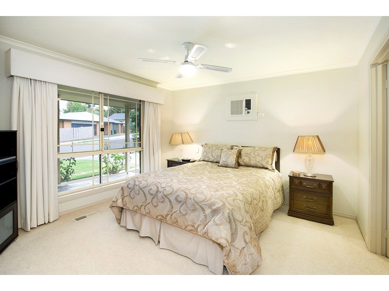 1/33 Glencairn Avenue, Ringwood VIC 3134