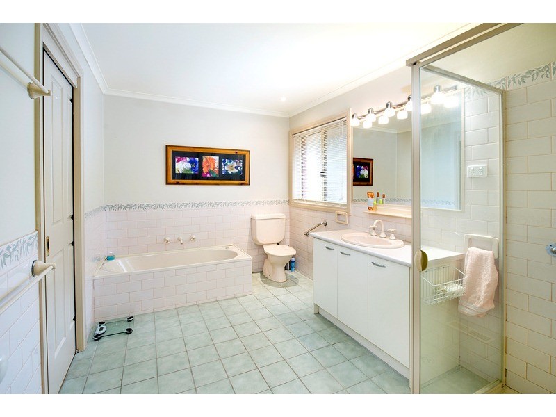 1/33 Glencairn Avenue, Ringwood VIC 3134