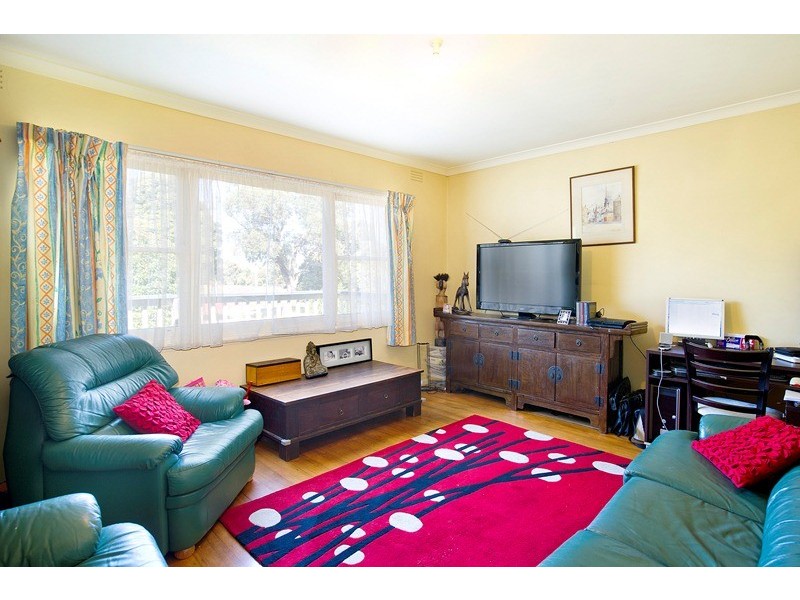 16 Sylvia Grove, Ringwood VIC 3134