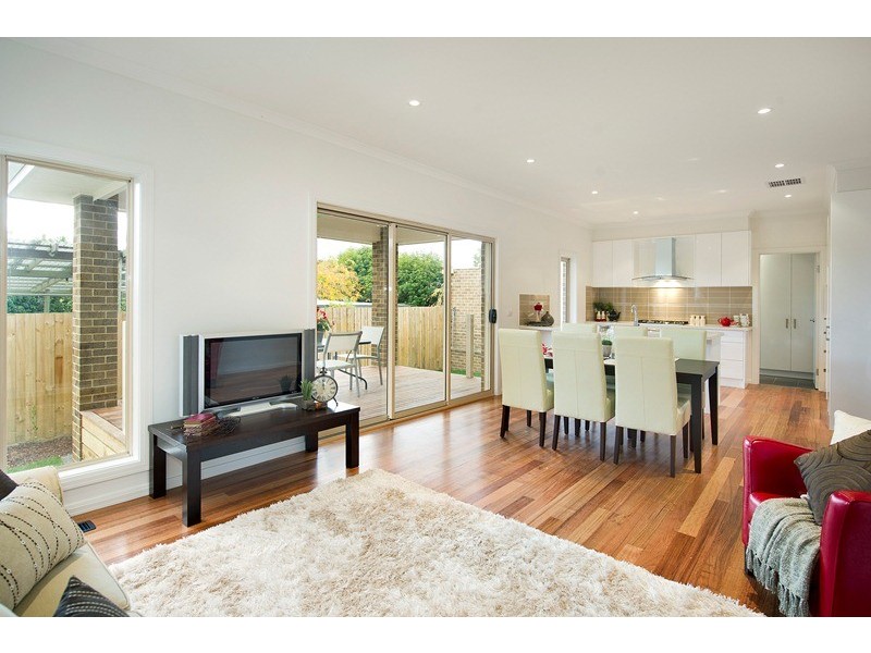 2/18 Carcoola Road, Ringwood East VIC 3135