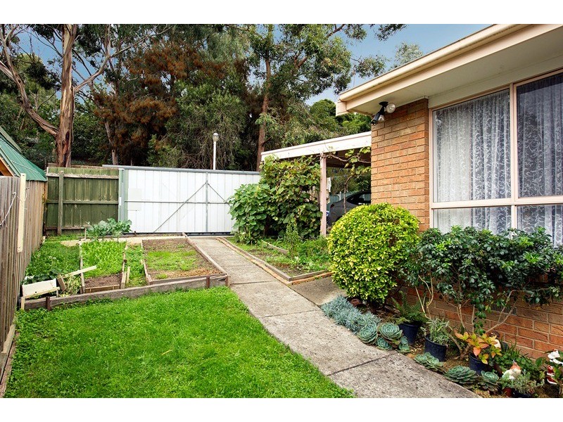 23 Adolphson Avenue, Ringwood North VIC 3134