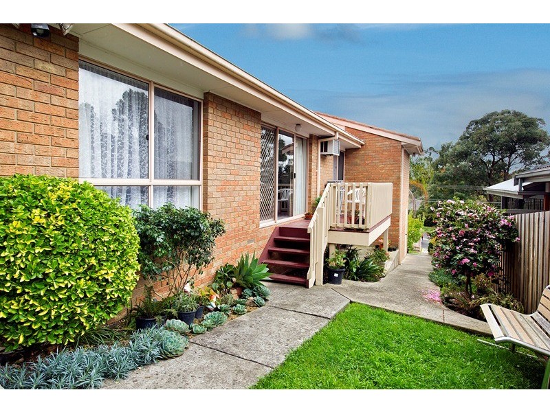 23 Adolphson Avenue, Ringwood North VIC 3134
