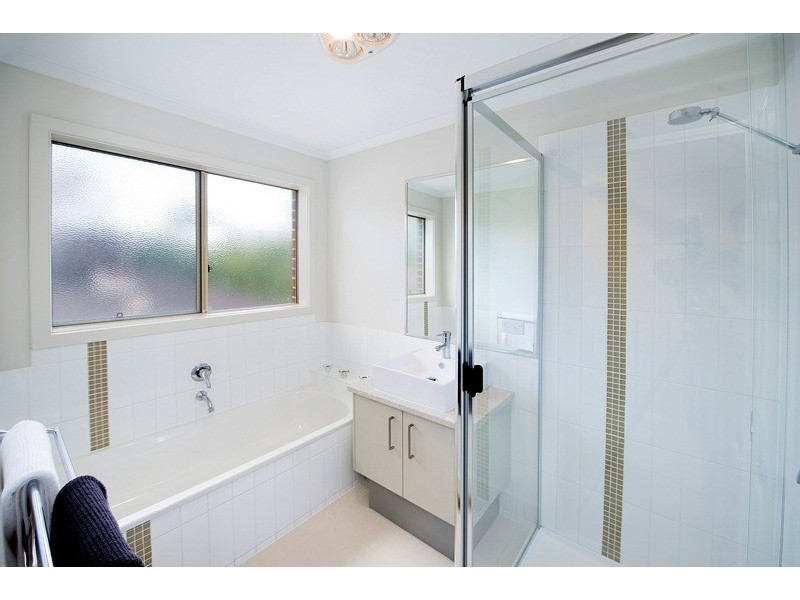 1a Trevor Court, Warranwood VIC 3134