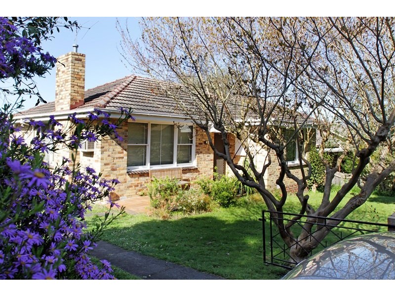 12 Merrilong Street, Ringwood East VIC 3135