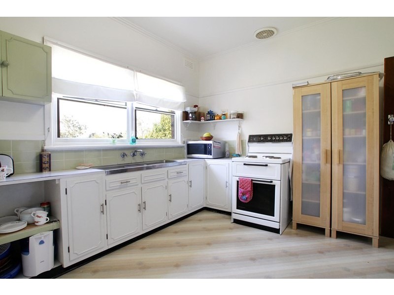 12 Merrilong Street, Ringwood East VIC 3135