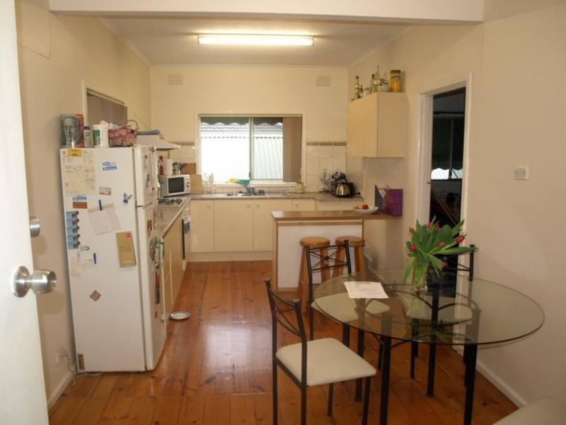 27 Oliver Street, Ringwood VIC 3134