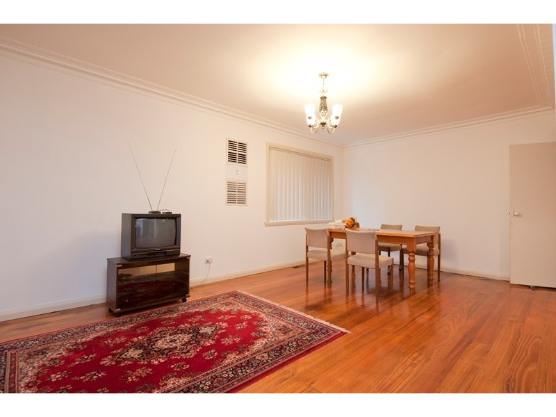 8 City Road, Ringwood VIC 3134