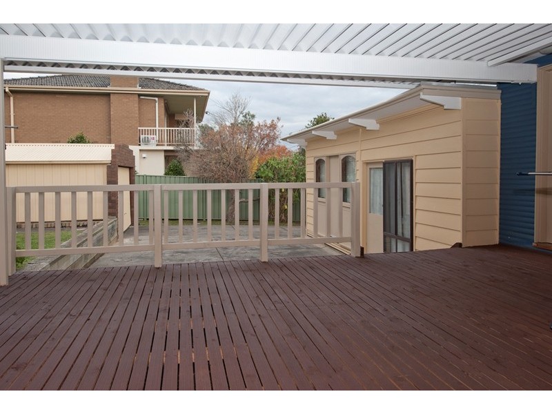 8 City Road, Ringwood VIC 3134