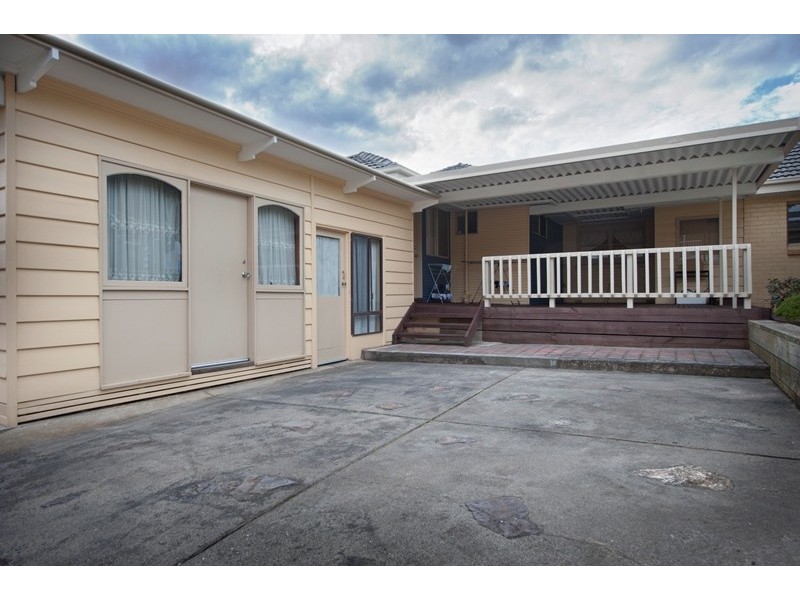 8 City Road, Ringwood VIC 3134