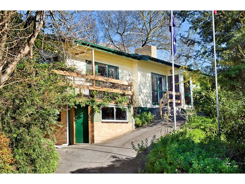 15 Rotherwood Avenue, Ringwood East VIC 3135