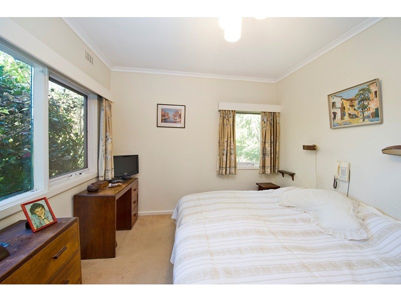 15 Rotherwood Avenue, Ringwood East VIC 3135