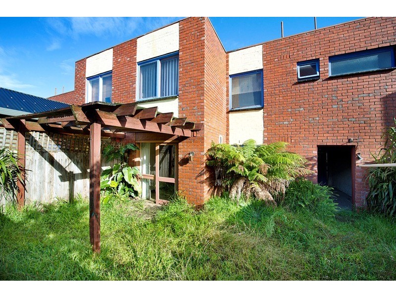 2/6 Landale Avenue, Croydon VIC 3136