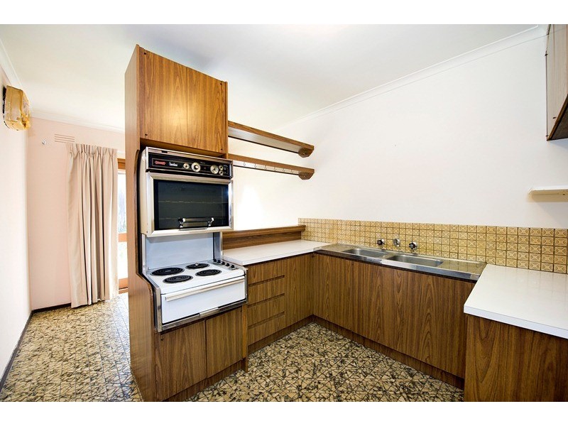 2/6 Landale Avenue, Croydon VIC 3136