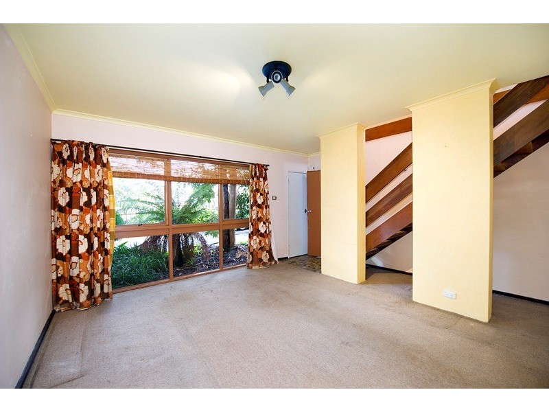 2/6 Landale Avenue, Croydon VIC 3136