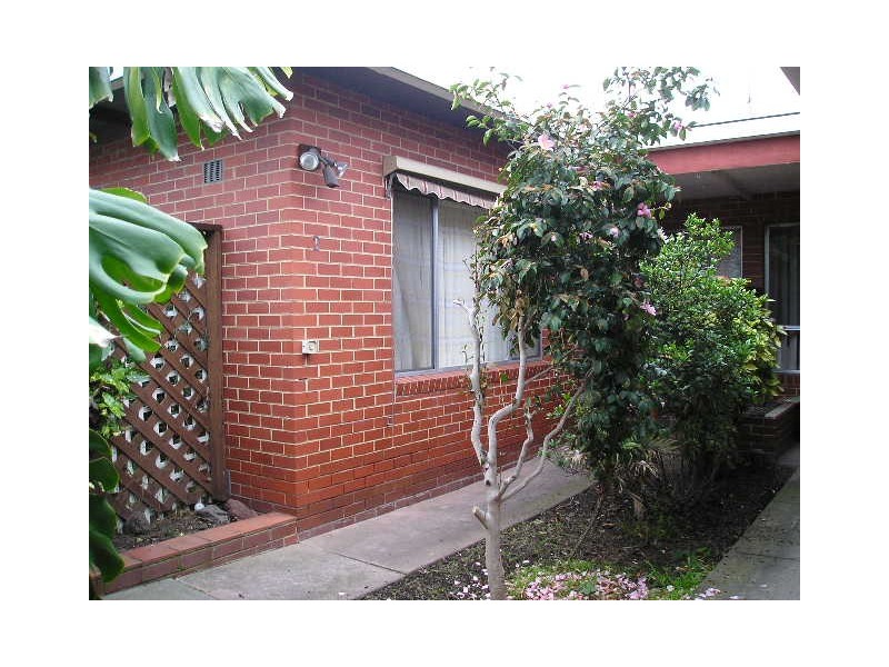 2/27 Albert Street, Ringwood VIC 3134