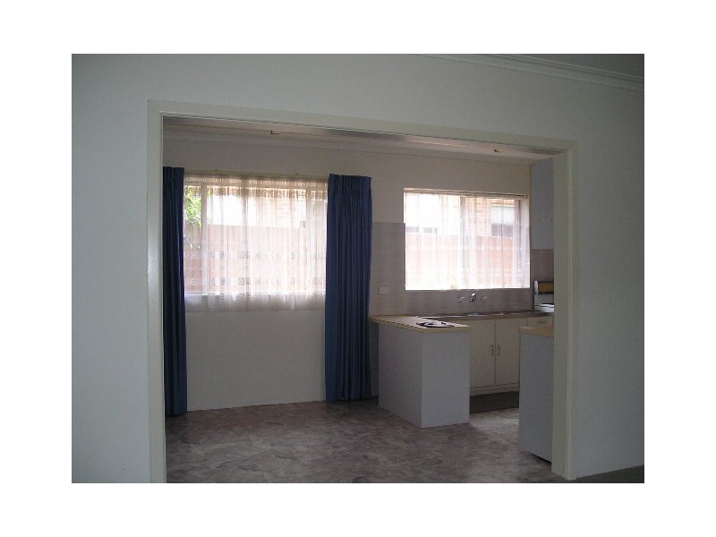 2/27 Albert Street, Ringwood VIC 3134