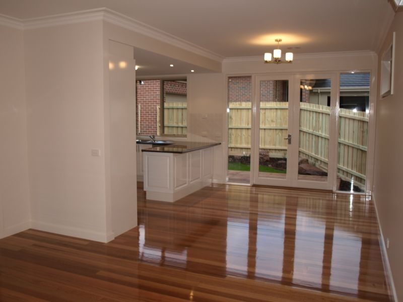 92 Eastfield Road, Croydon South VIC 3136