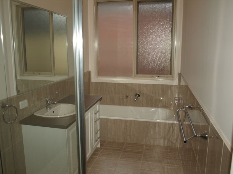 92 Eastfield Road, Croydon South VIC 3136