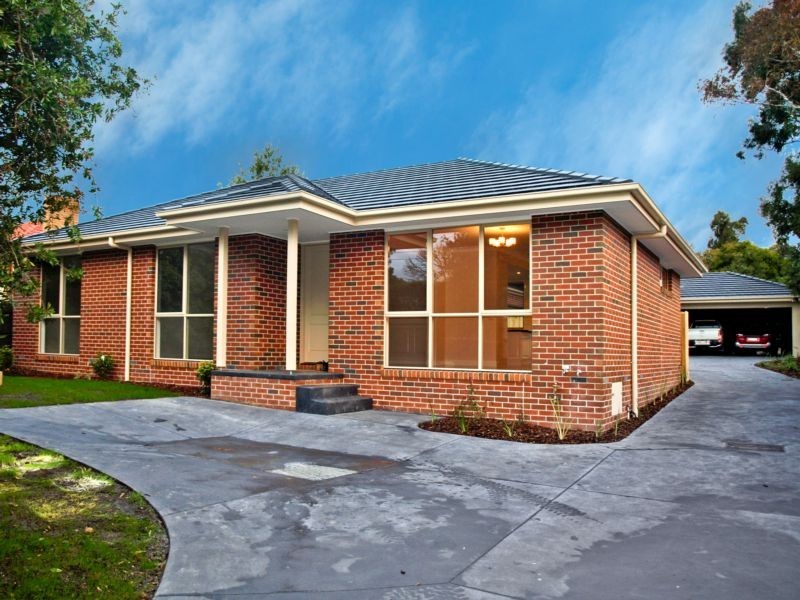 92 Eastfield Road, Croydon South VIC 3136