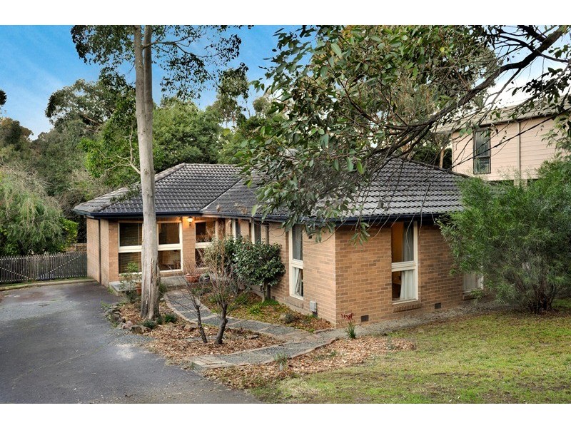 45 Andrew Crescent, Croydon South VIC 3136