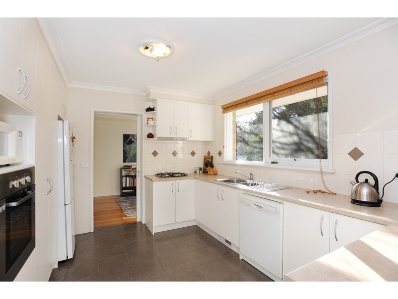 45 Andrew Crescent, Croydon South VIC 3136