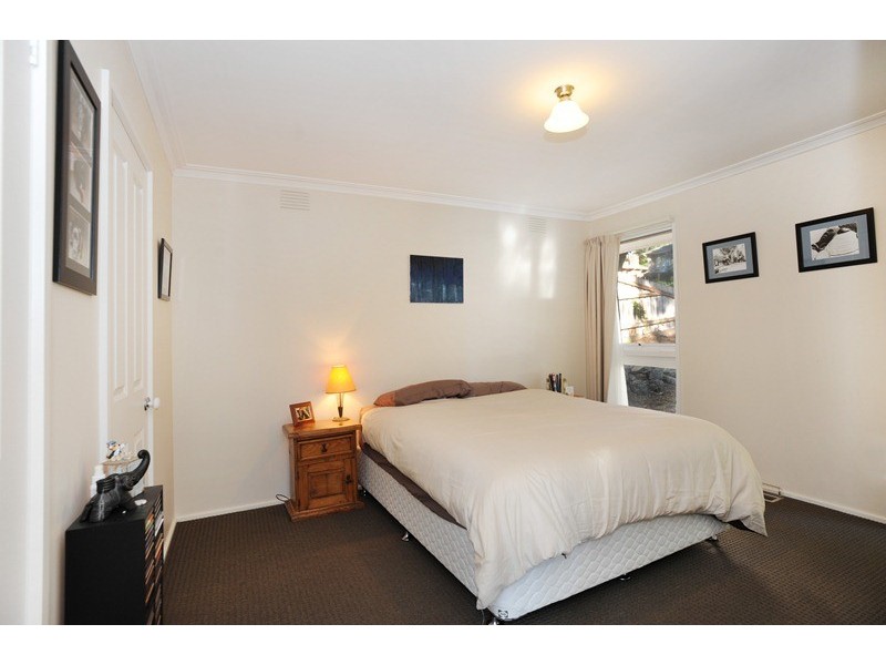 45 Andrew Crescent, Croydon South VIC 3136