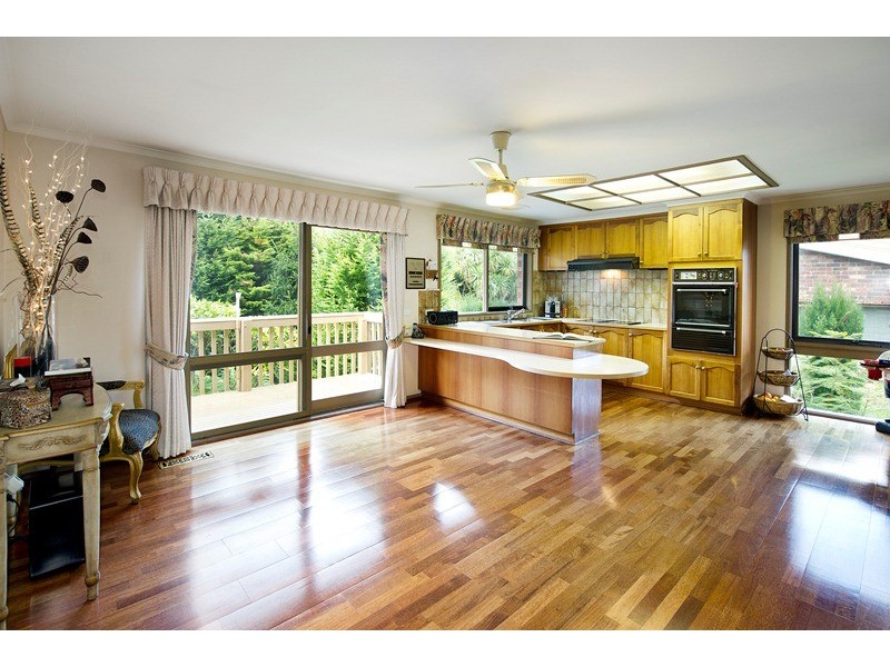 74 Kubis Drive, Ringwood North VIC 3134