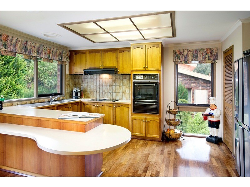 74 Kubis Drive, Ringwood North VIC 3134