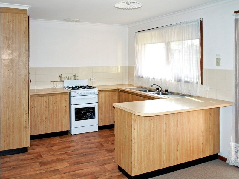 1/11 Charles Street, Ringwood East VIC 3135