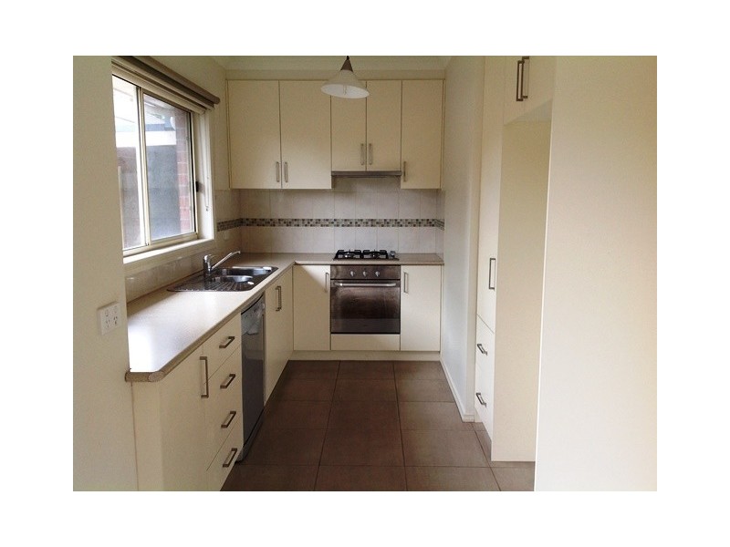 42 Ford Street, Ringwood VIC 3134