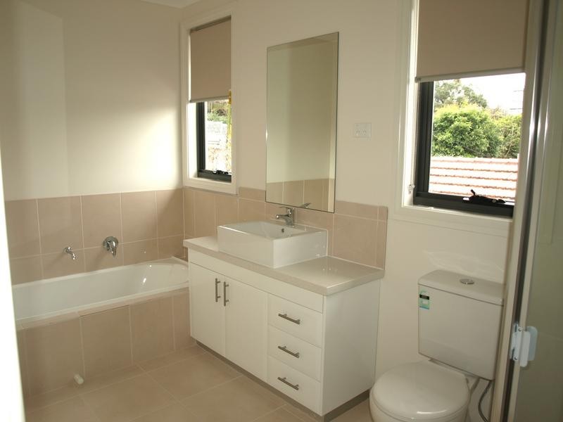 1/49 Loughnan Road, Ringwood VIC 3134