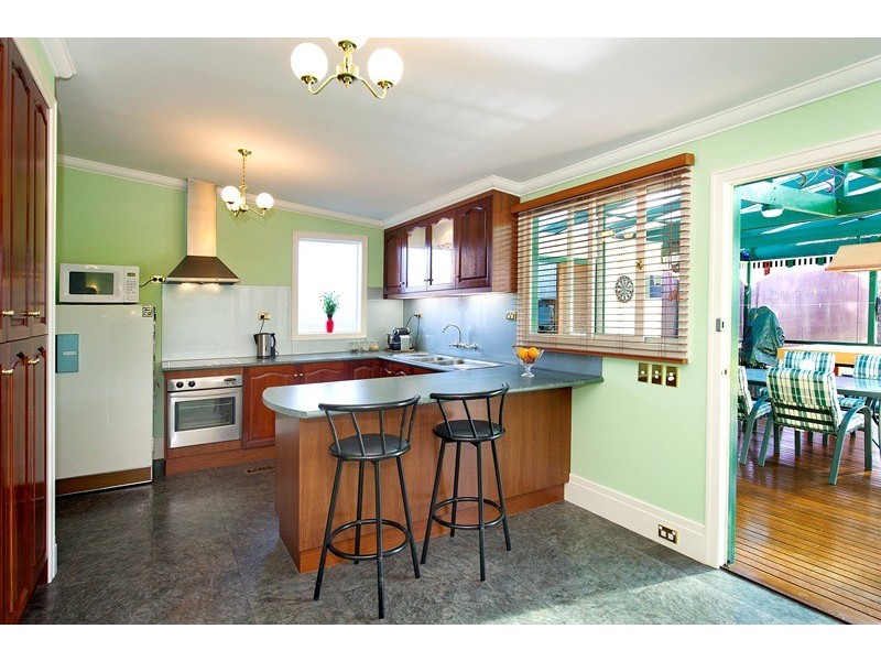 17 Louisa Street, Croydon VIC 3136