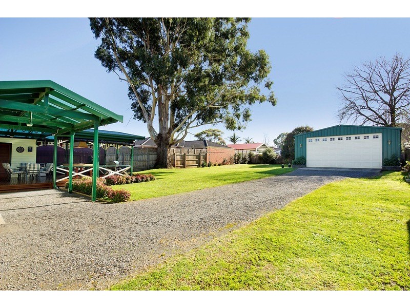 17 Louisa Street, Croydon VIC 3136