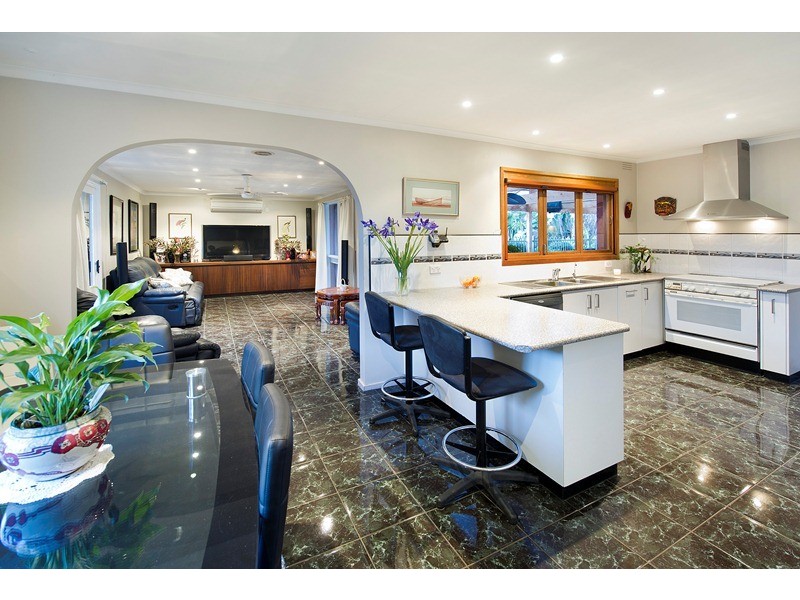 4 McCure Court, Ringwood East VIC 3135