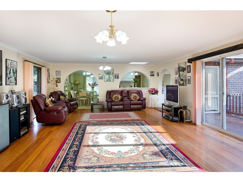 42 Oliver Street, Ringwood VIC 3134