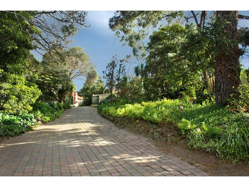 42 Oliver Street, Ringwood VIC 3134
