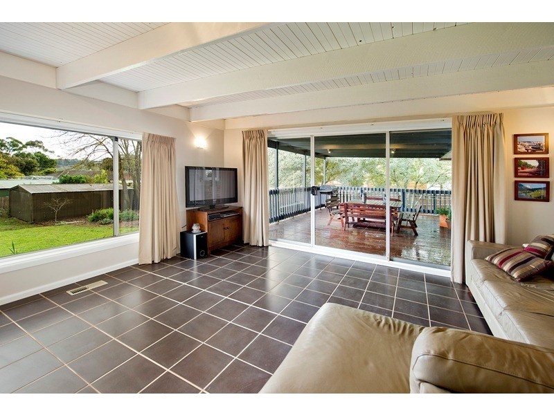 7 Paris Avenue, Croydon South VIC 3136