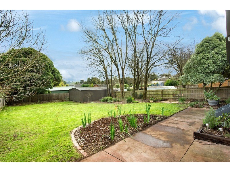 7 Paris Avenue, Croydon South VIC 3136