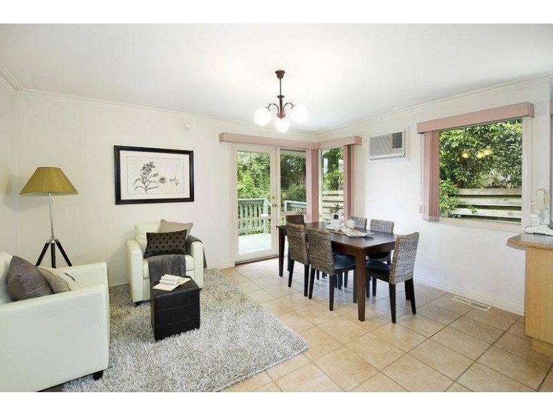 2/4 Isabel Avenue, Ringwood East VIC 3135