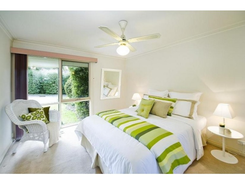 2/4 Isabel Avenue, Ringwood East VIC 3135