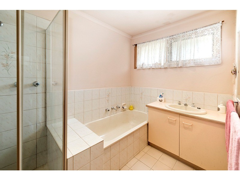 1/3 Wildwood Grove, Ringwood VIC 3134