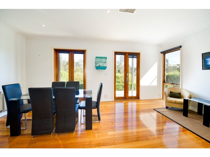 2/80 Diane Crescent, Croydon VIC 3136