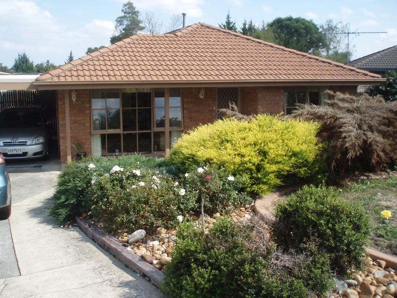 12 Garnet Close, Narre Warren North VIC 3804