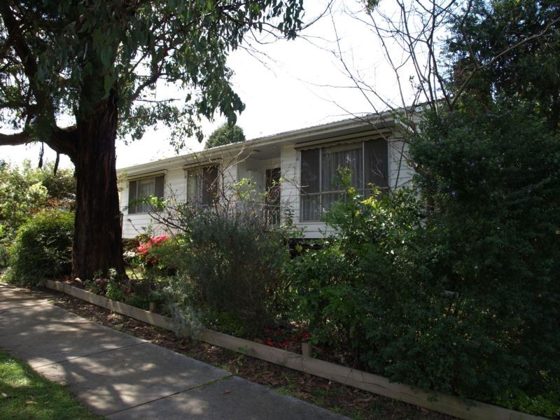 12 Tweed Street, Ringwood East VIC 3135